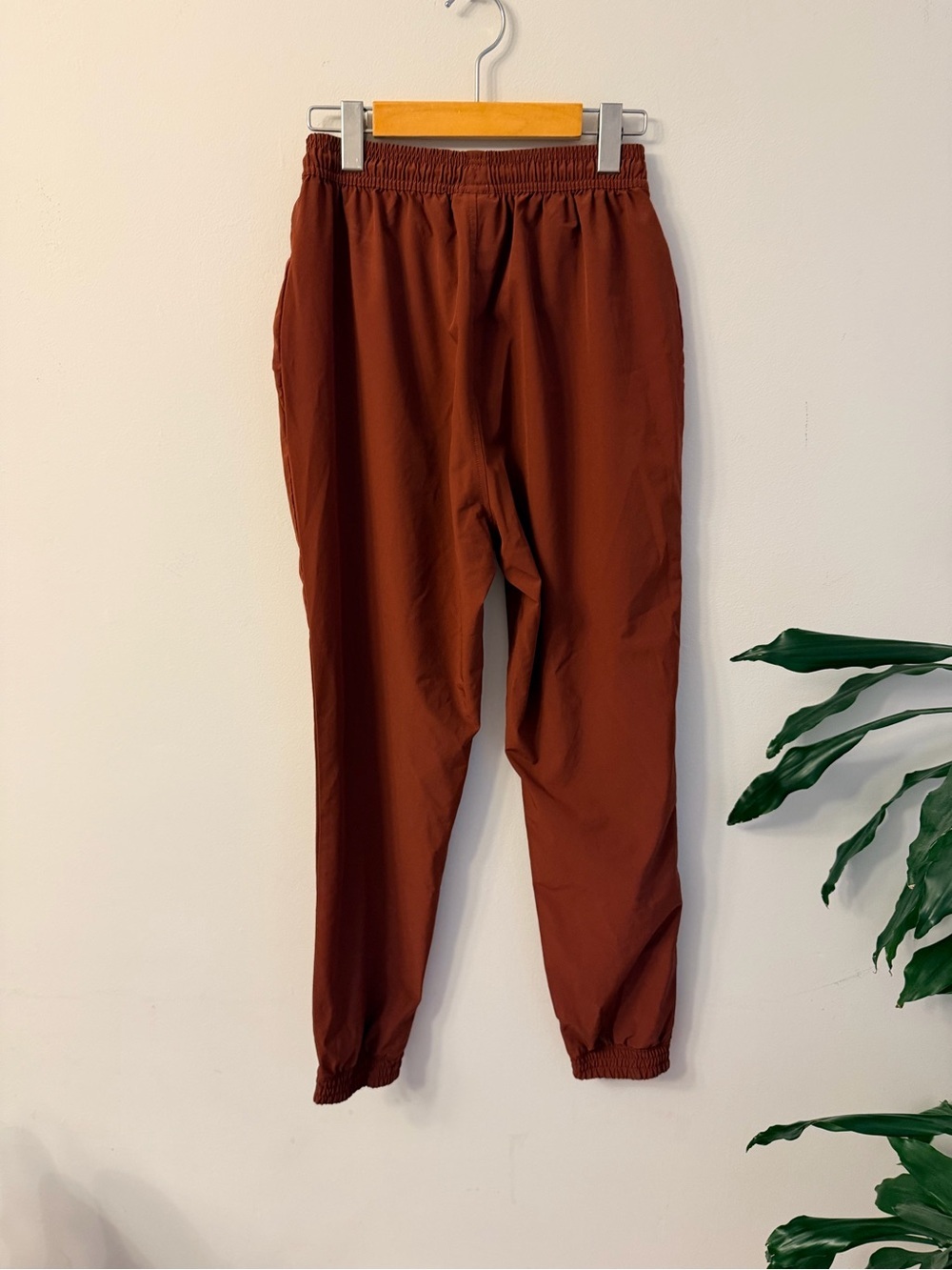 Gymshark Jogger Pants - Picture 3 of 3